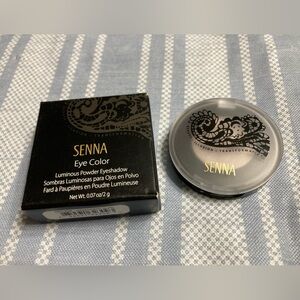 NWT Senna “Chameleon (Luminous)” powder eye shadow.